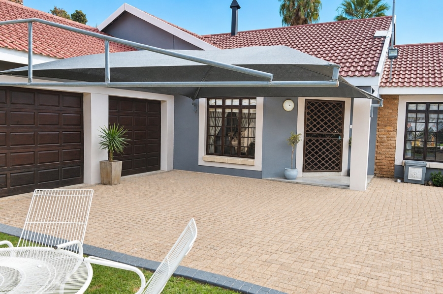 5 Bedroom Property for Sale in Wilkoppies North West